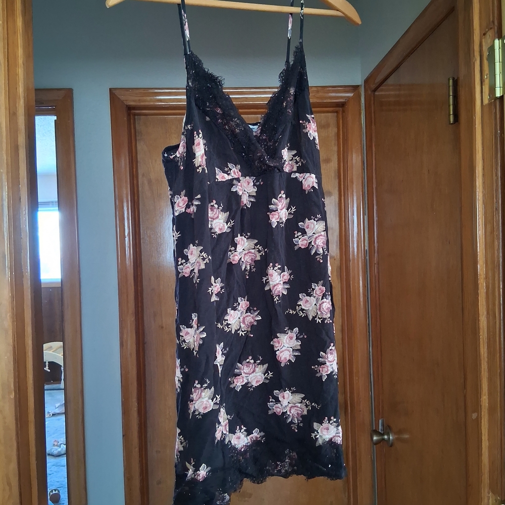 Aerie Black and Pink Floral Lace Chemise